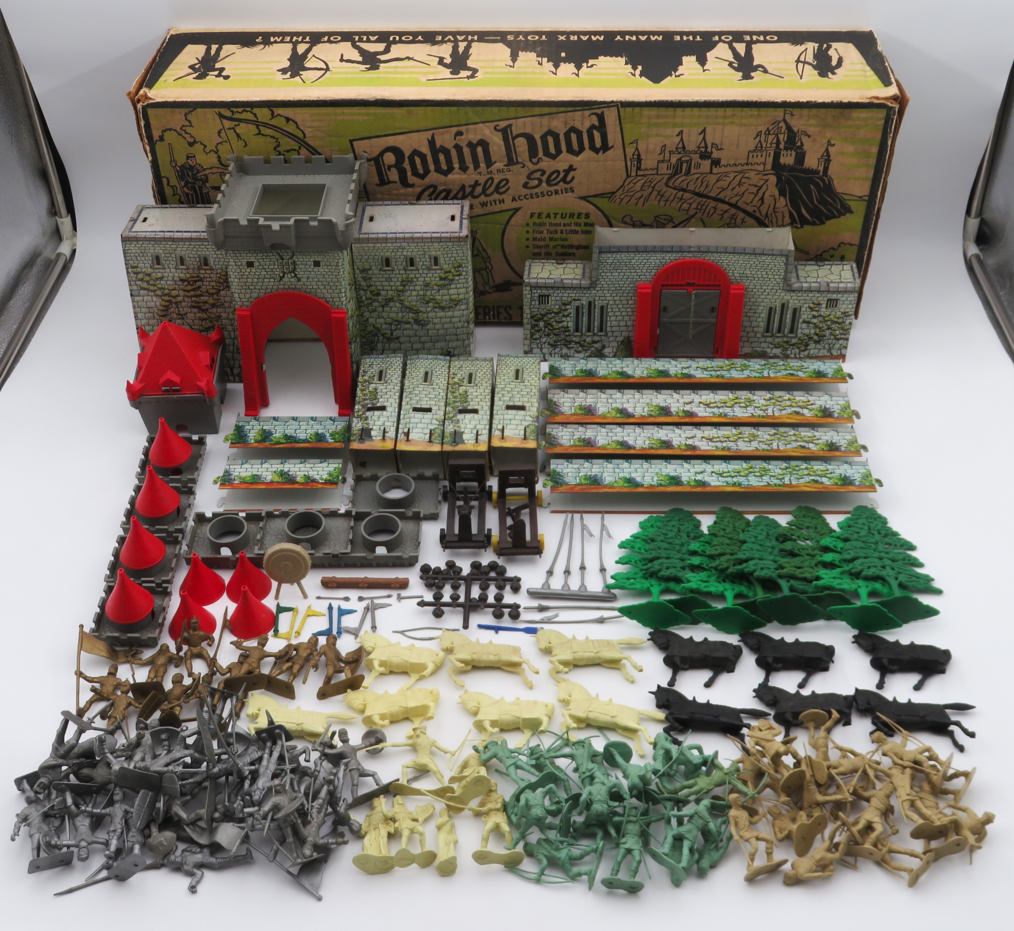 VINTAGE Robin Hood Castle Set - Louis Marx & Co./Marx Toys (c. 1956) #4724 Collectible